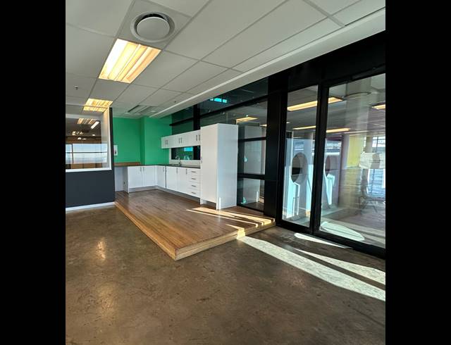 492M² OFFICE TO LET IN SANDTON CENTRAL